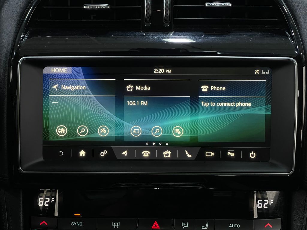 2020 Jaguar F-PACE Image 26