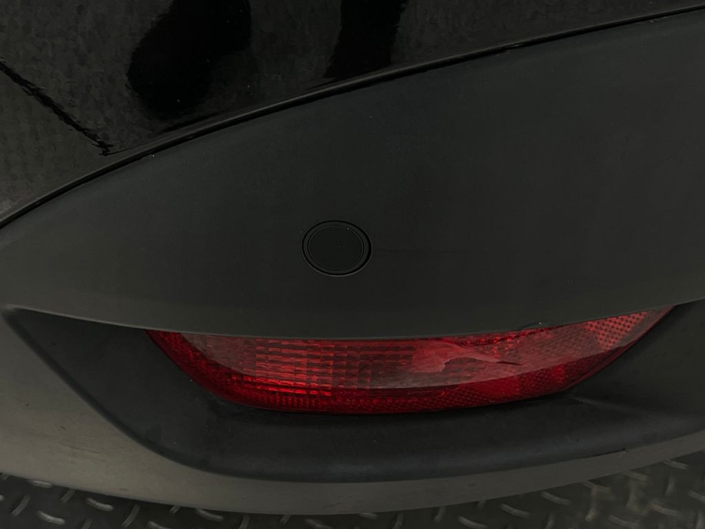 2020 Jaguar F-PACE Image 12