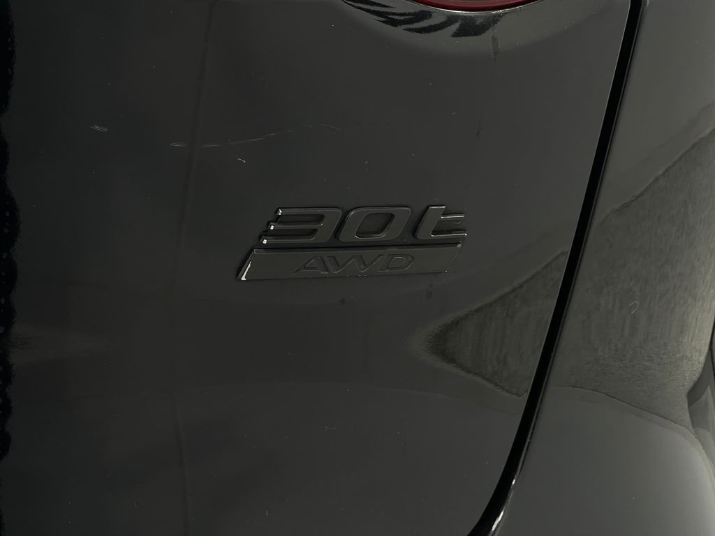 2020 Jaguar F-PACE Image 41