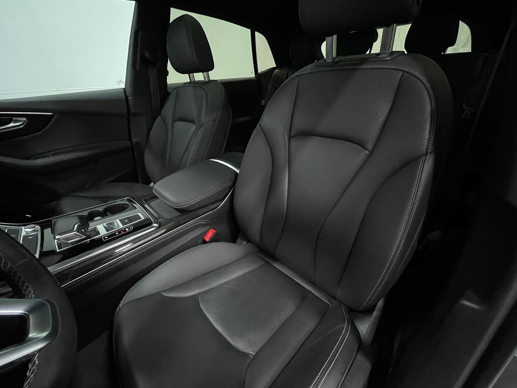 2022 Audi Q8 Image 15