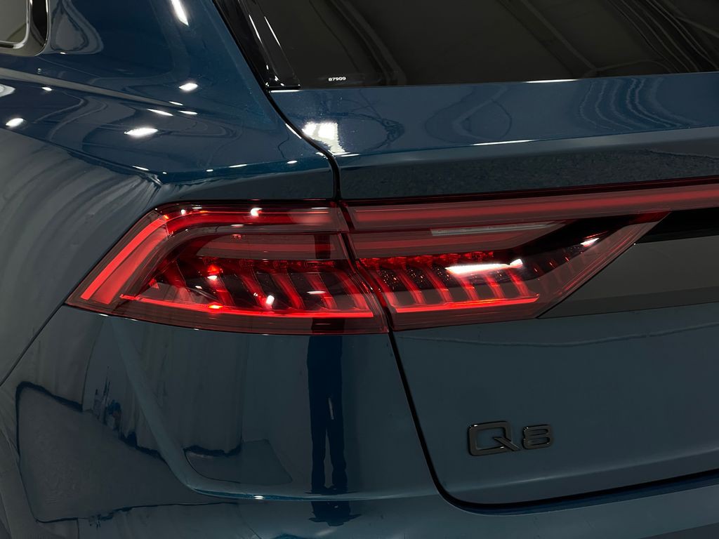 2022 Audi Q8 Image 35