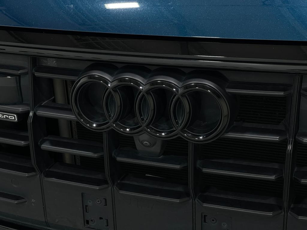 2022 Audi Q8 Image 39