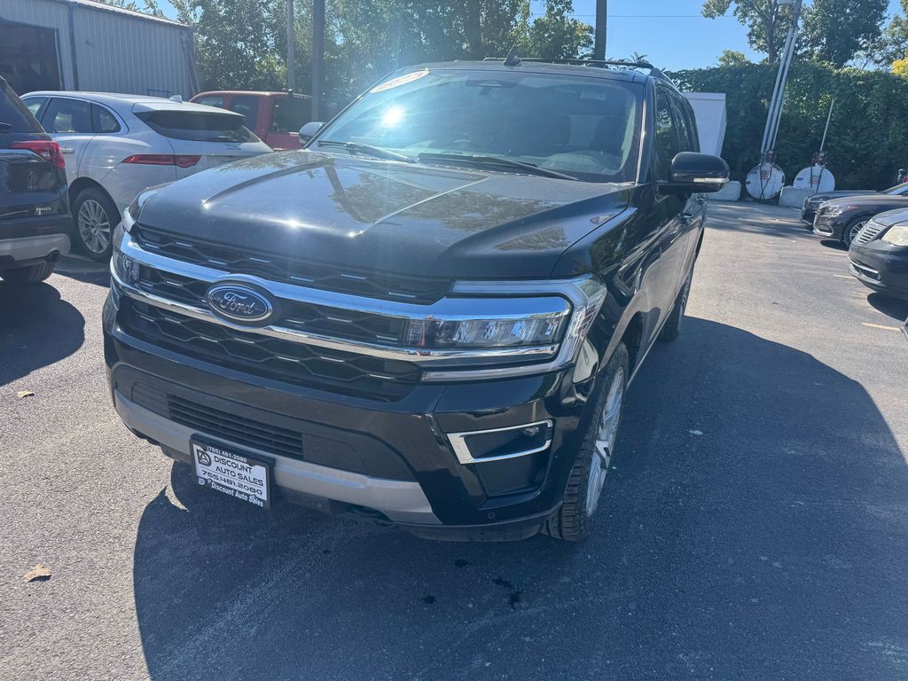 2023 Ford Expedition Image 3
