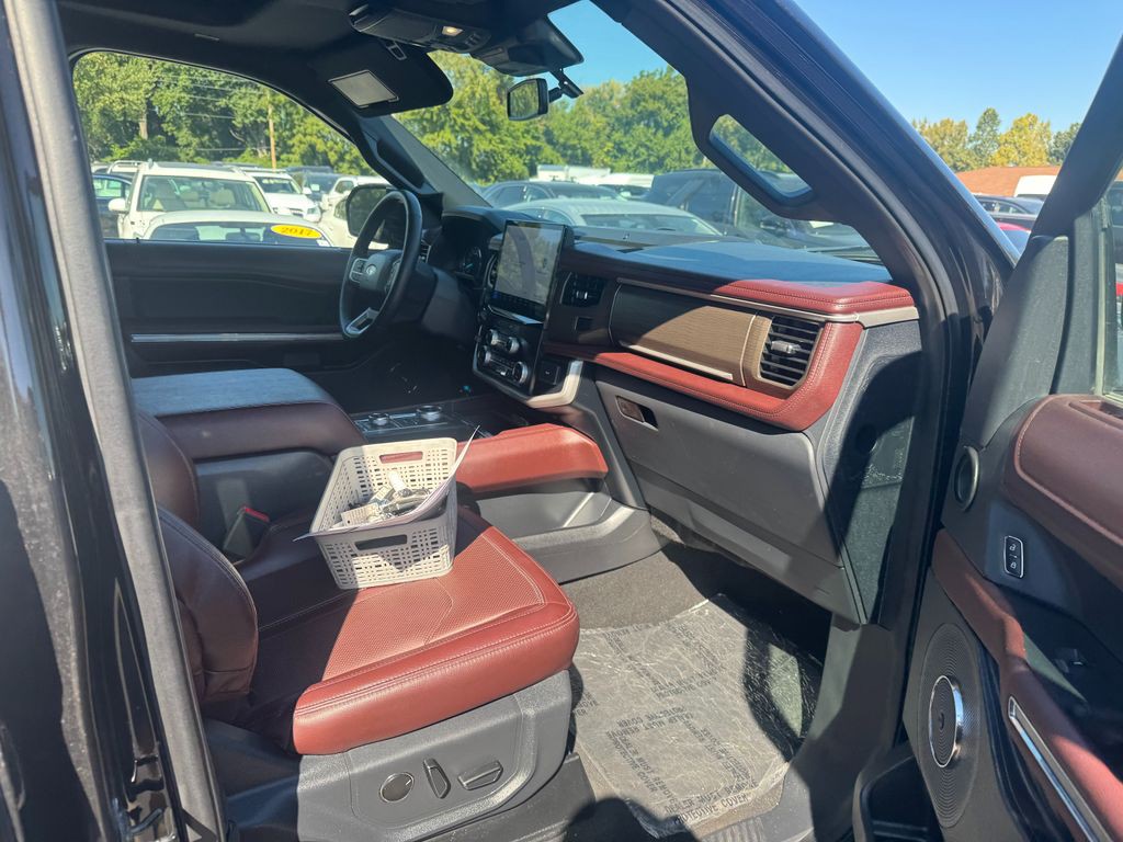 2023 Ford Expedition Image 7