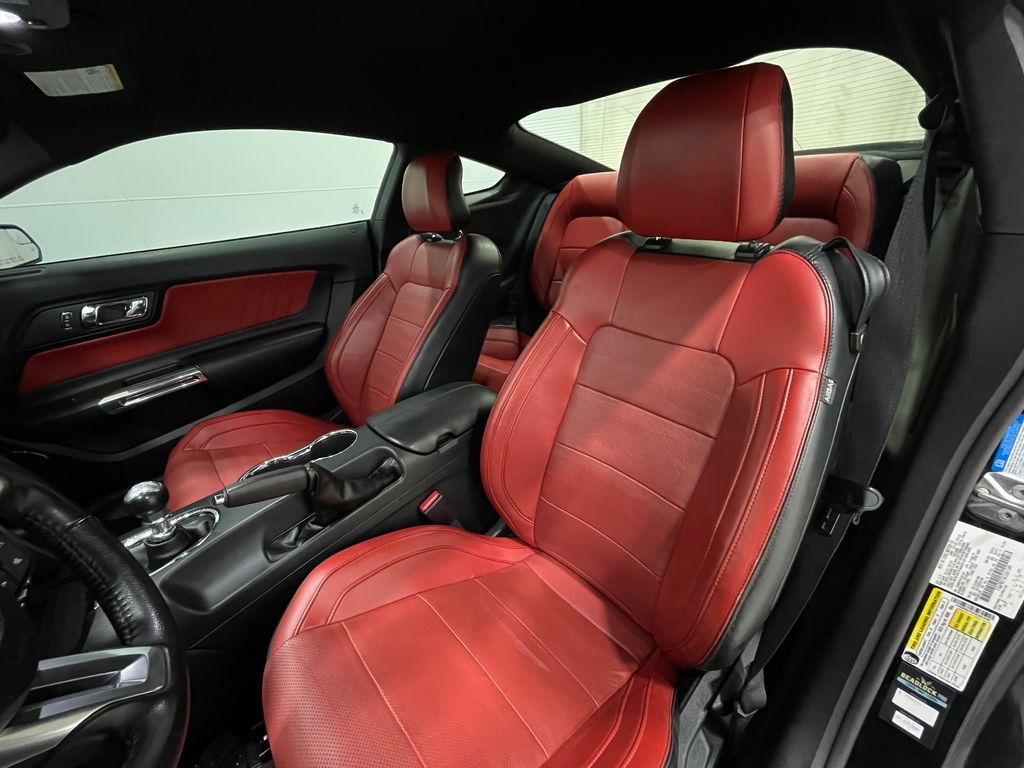 2016 Ford Mustang Image 12