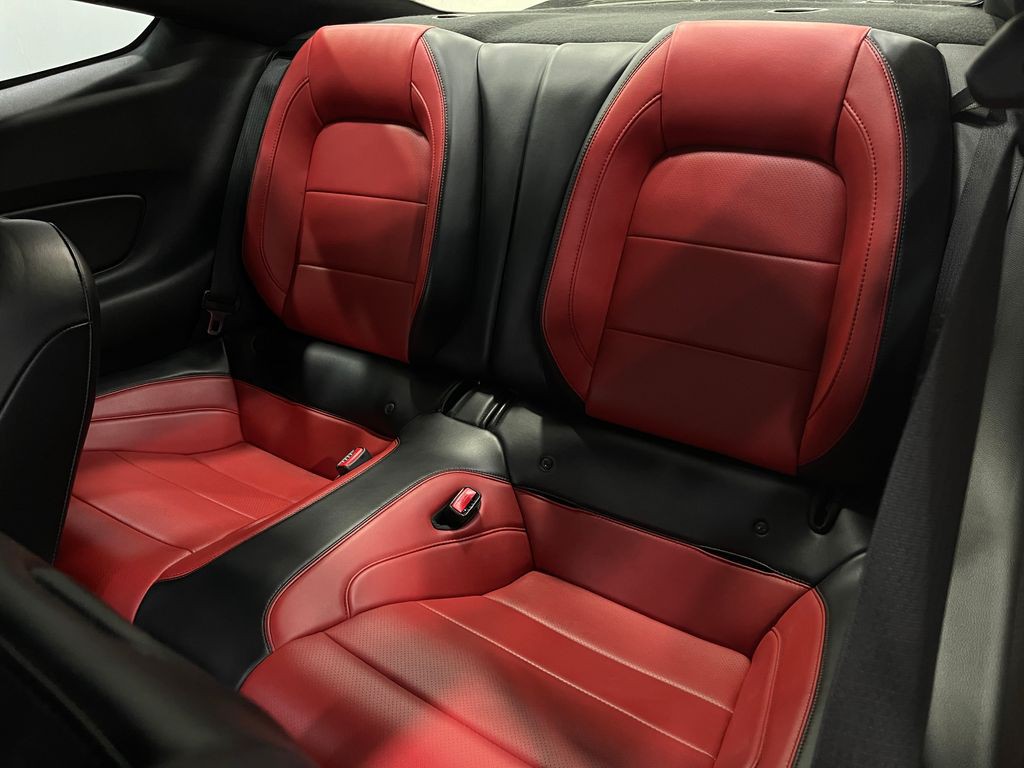2016 Ford Mustang Image 27