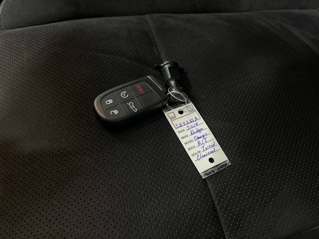 2019 Dodge Charger Image 38