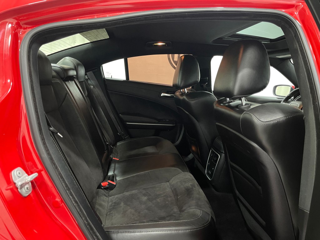 2019 Dodge Charger Image 32