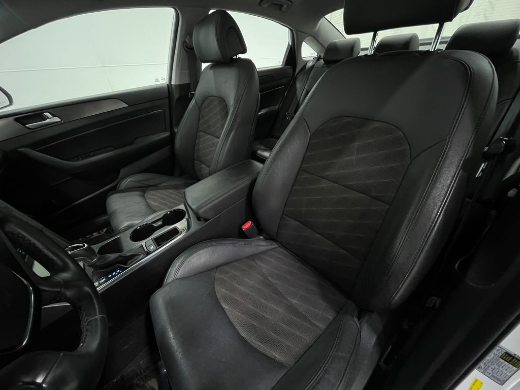 2017 Hyundai Sonata Image 12