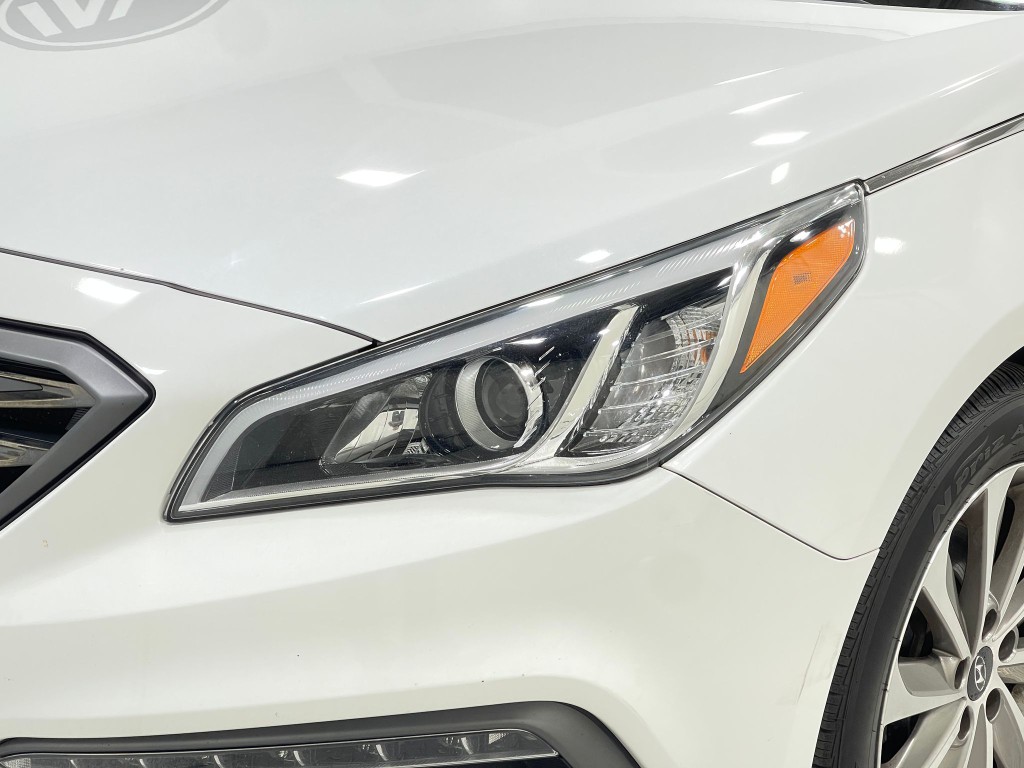 2017 Hyundai Sonata Image 32