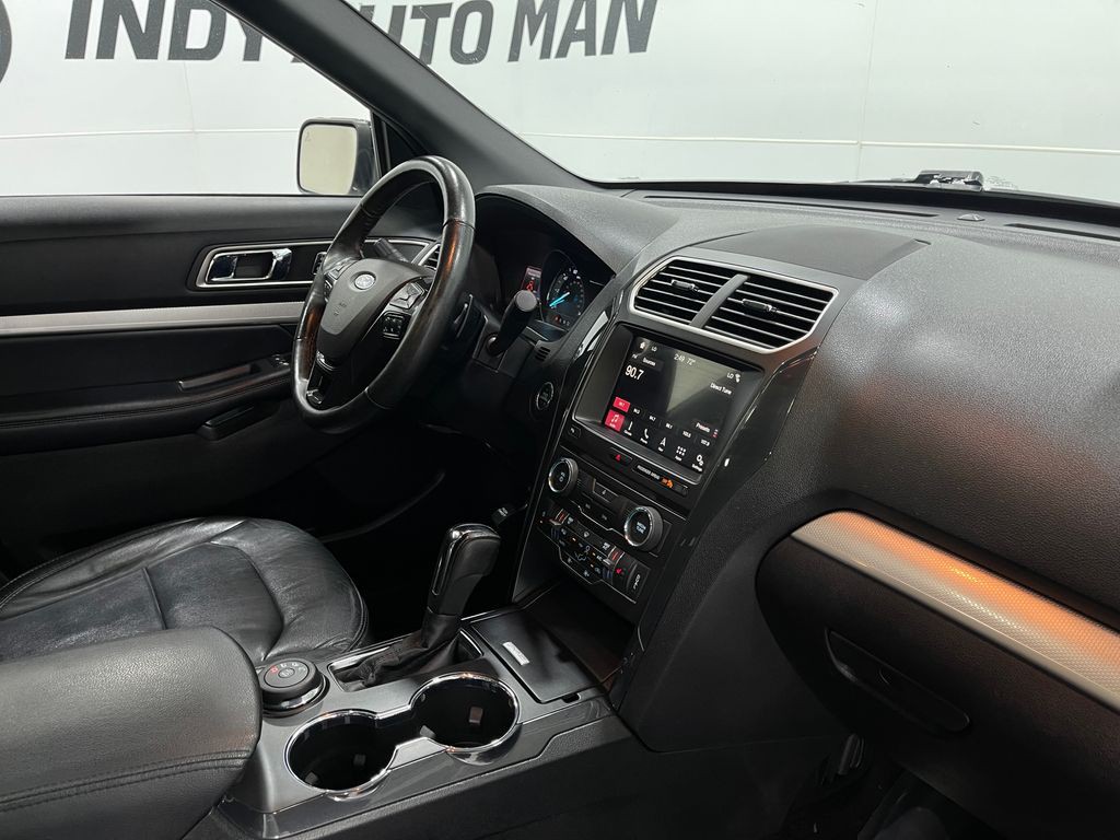 2017 Ford Explorer Image 21