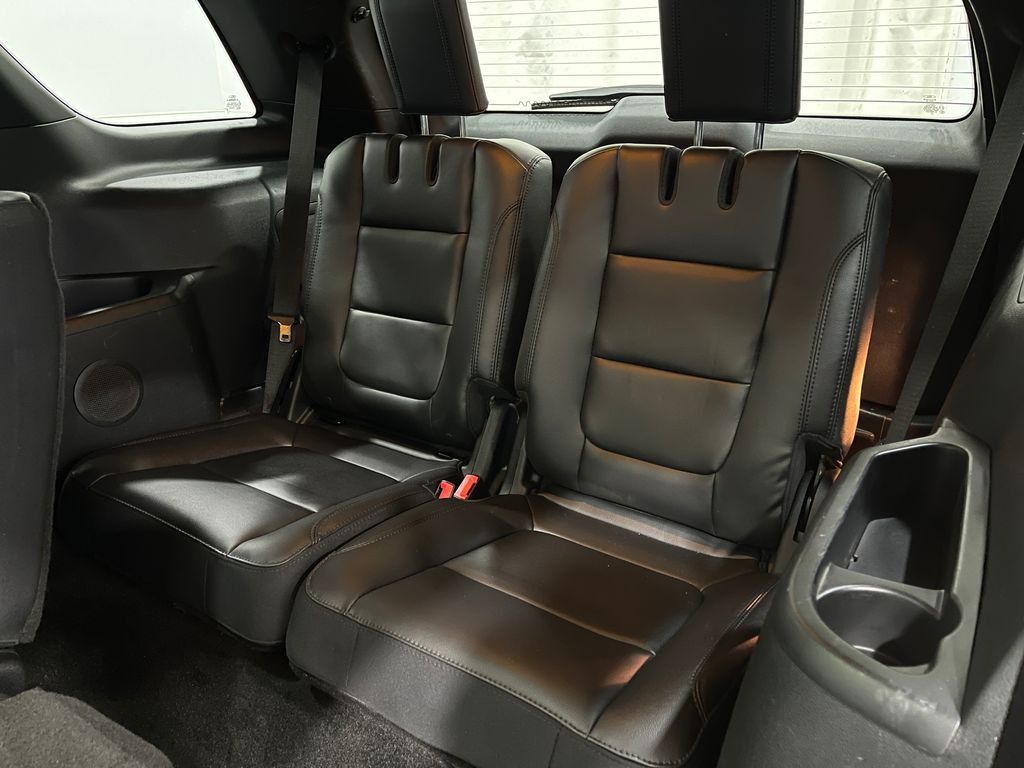 2017 Ford Explorer Image 32