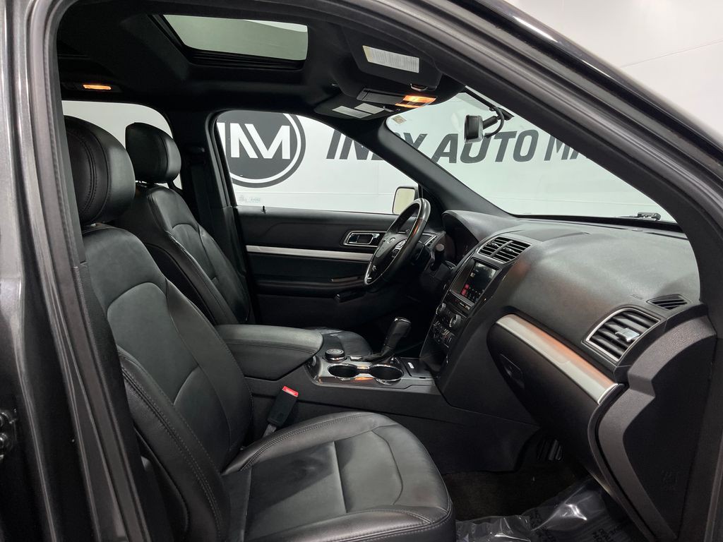 2017 Ford Explorer Image 35