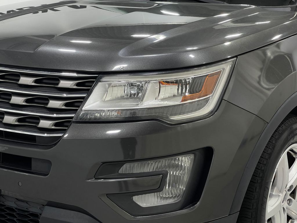 2017 Ford Explorer Image 36