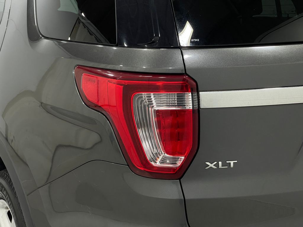 2017 Ford Explorer Image 37