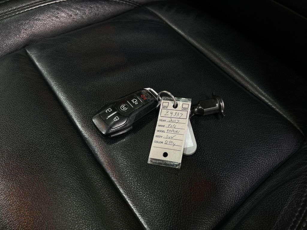 2017 Ford Explorer Image 40