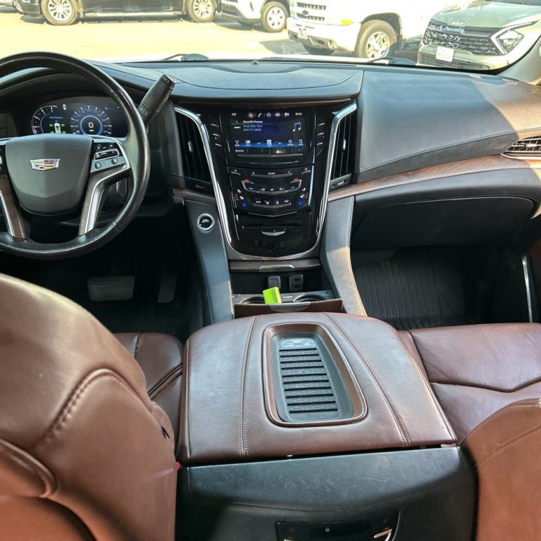 2018 Cadillac Escalade Image 10