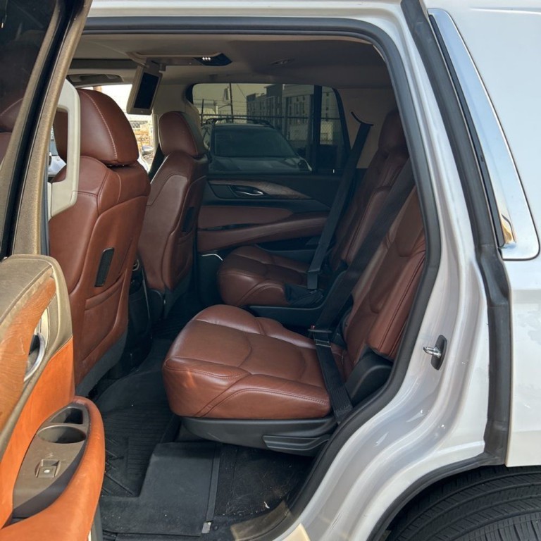2018 Cadillac Escalade Image 20