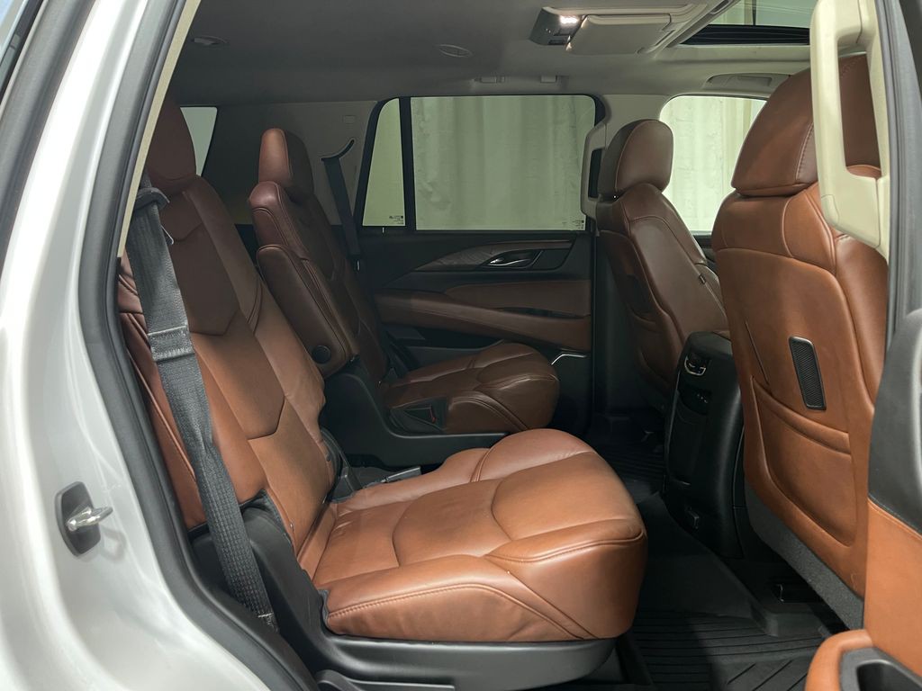 2018 Cadillac Escalade Image 33