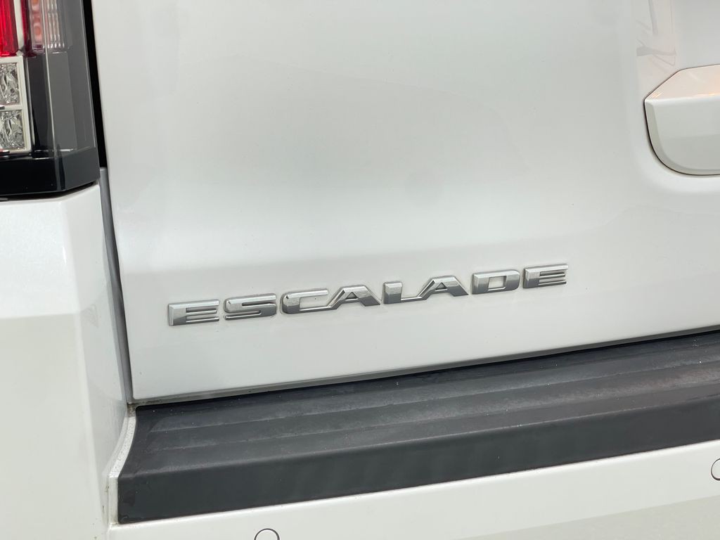 2018 Cadillac Escalade Image 41