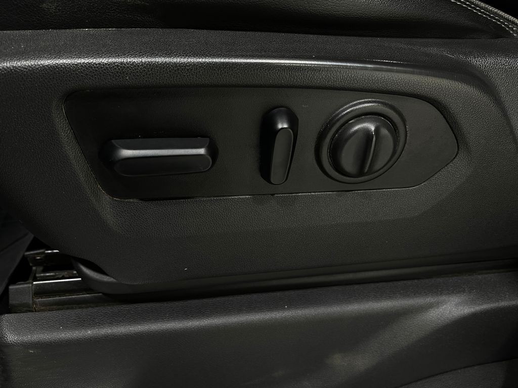 2019 Chevrolet Silverado 1500 Image 18