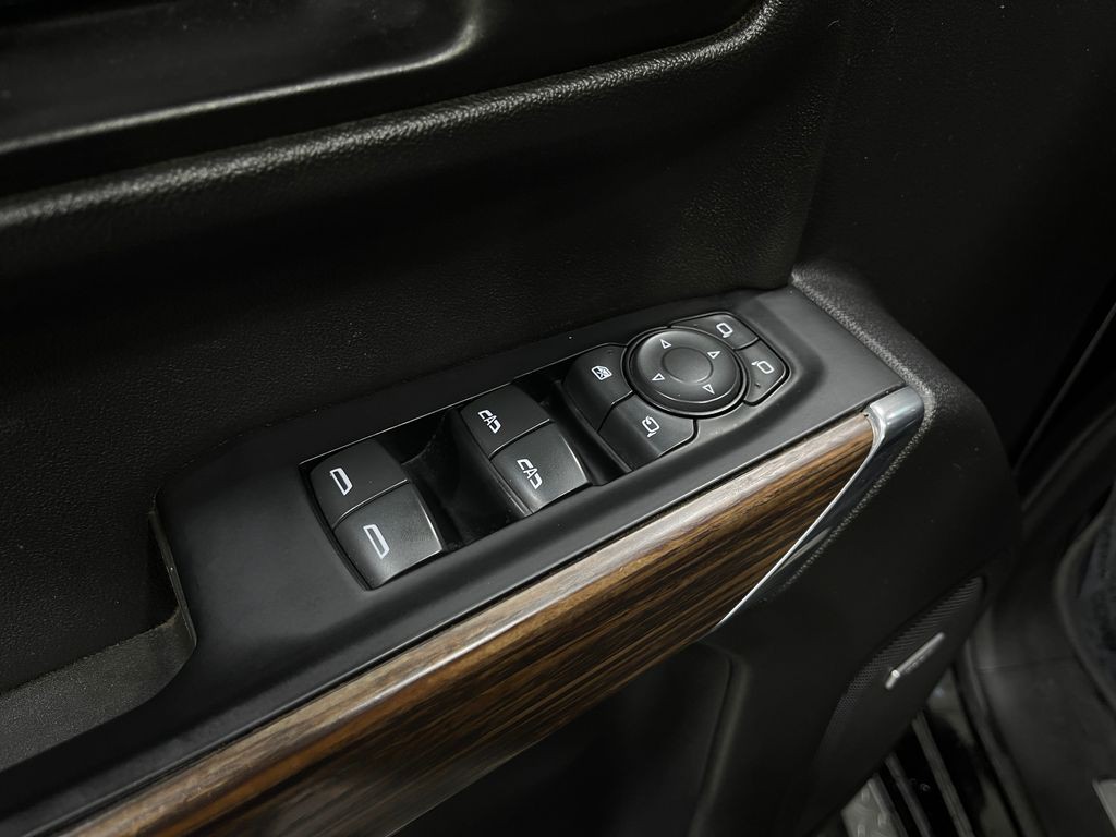 2019 Chevrolet Silverado 1500 Image 17