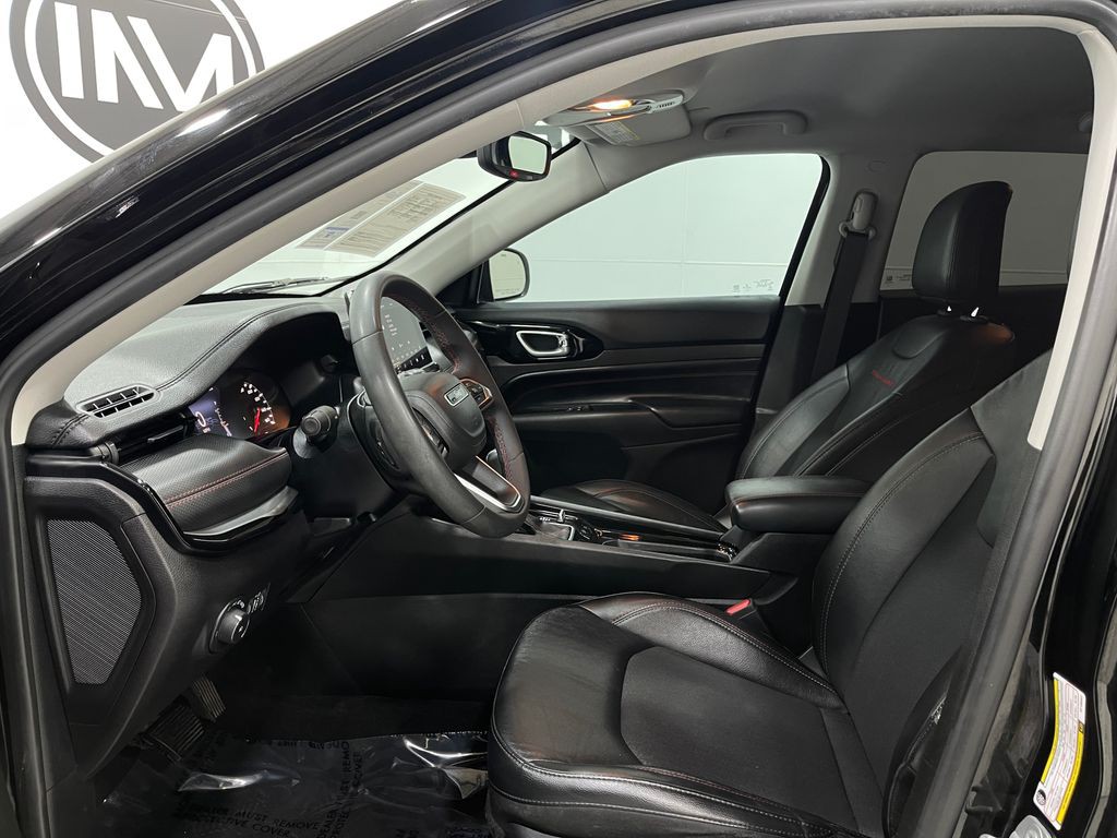 2022 Jeep Compass Image 11