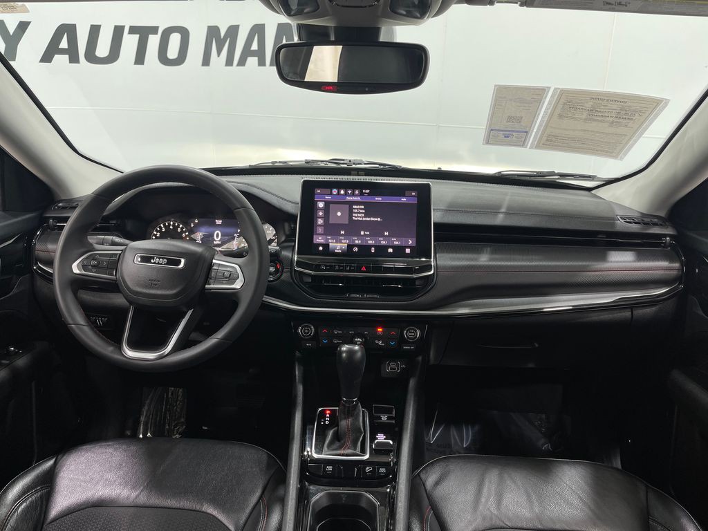 2022 Jeep Compass Image 17