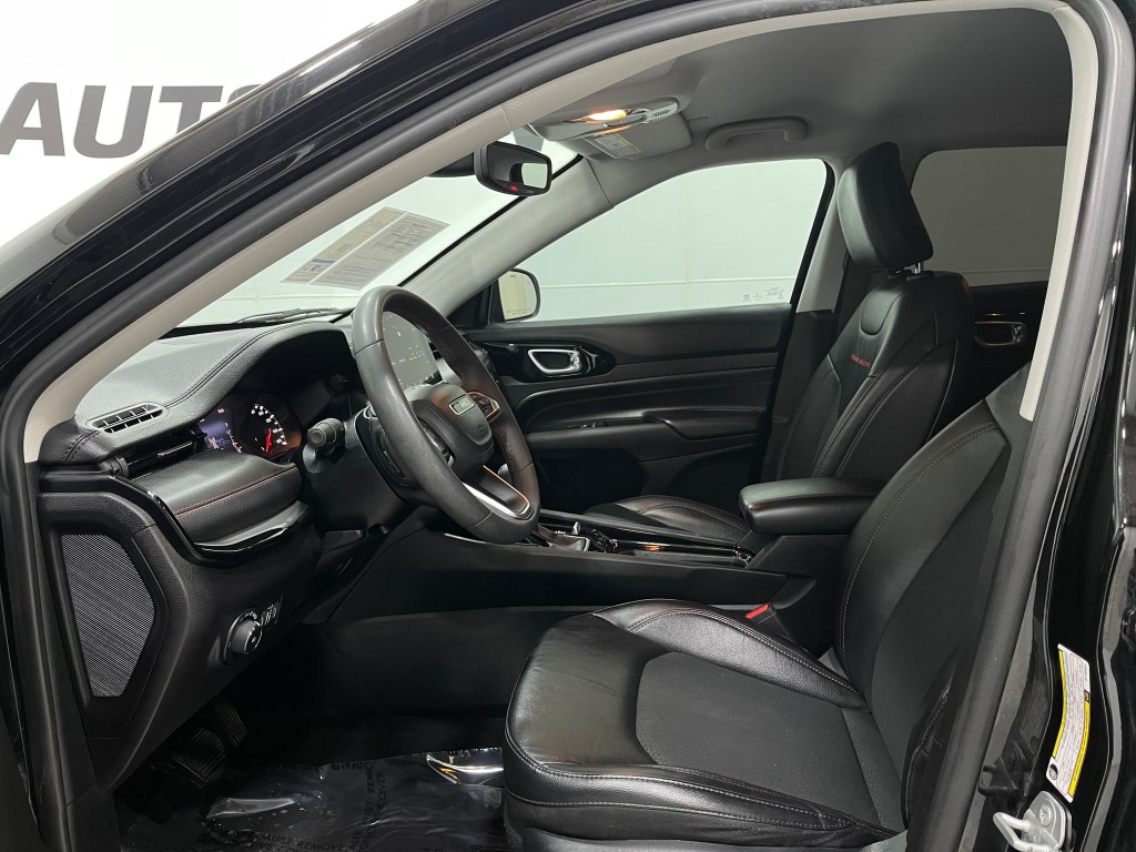 2022 Jeep Compass Image 11