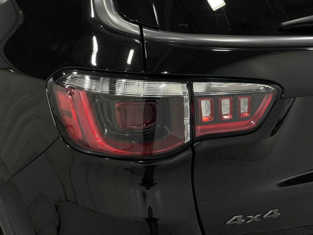 2022 Jeep Compass Image 32