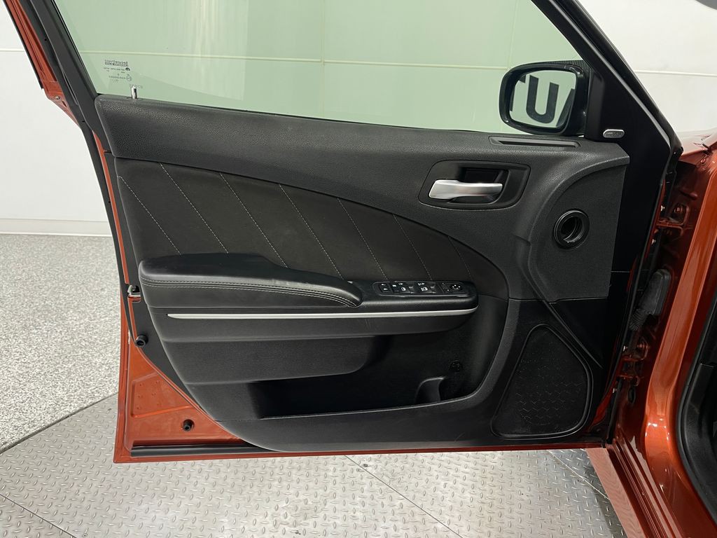 2021 Dodge Charger Image 14