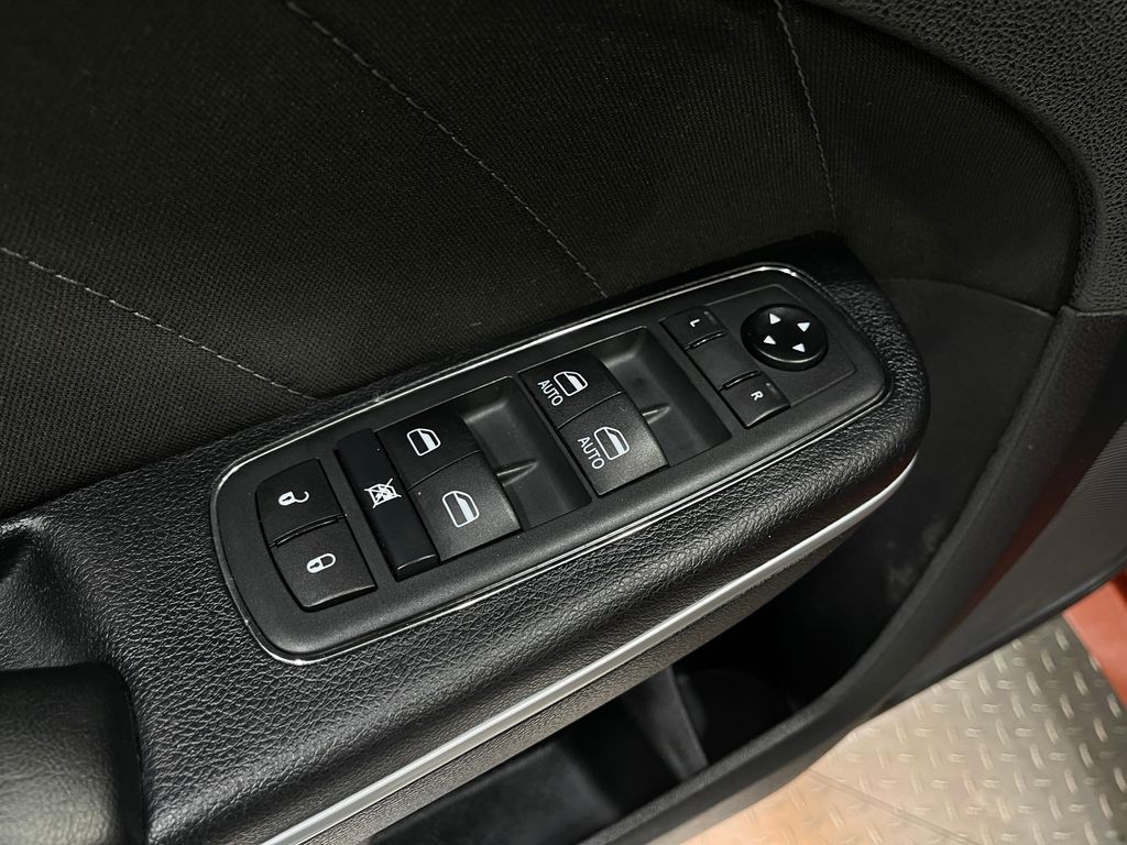 2021 Dodge Charger Image 15