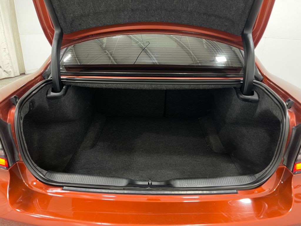 2021 Dodge Charger Image 25