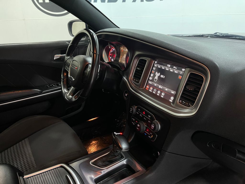 2021 Dodge Charger Image 19