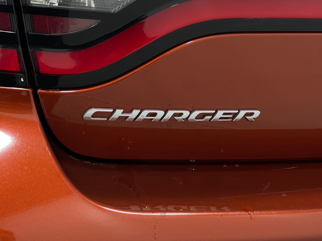 2021 Dodge Charger Image 38