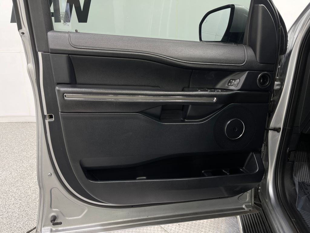 2020 Ford Expedition Image 16