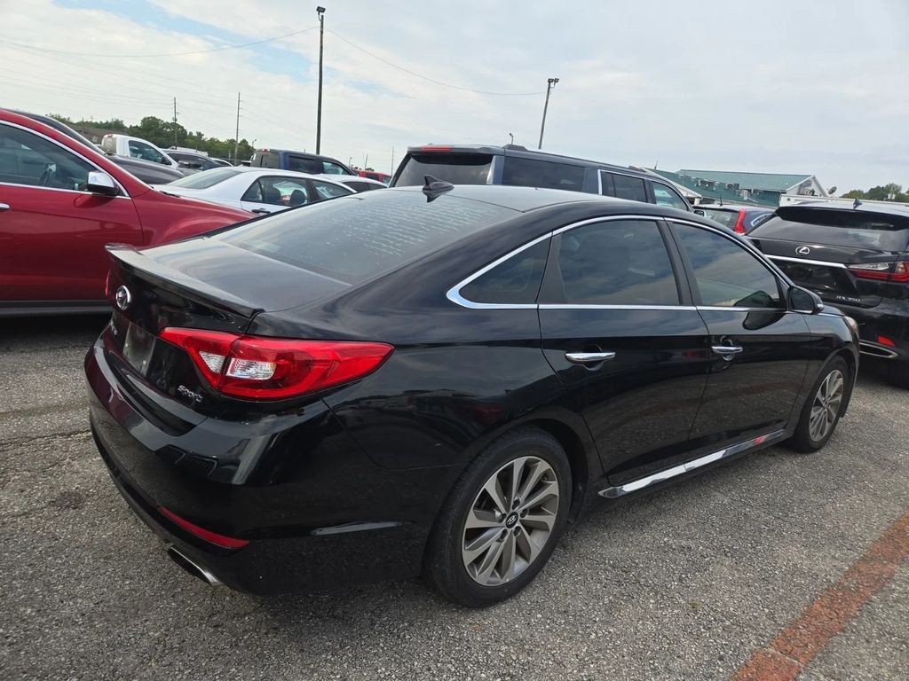 2017 Hyundai Sonata Image 3