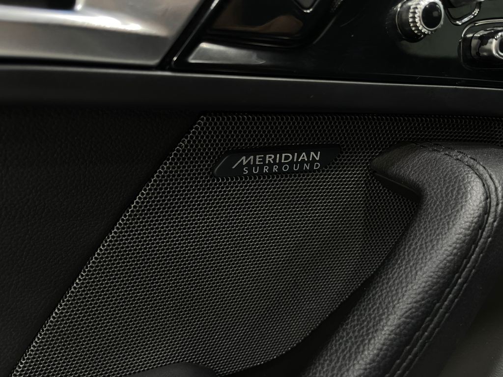 2016 Jaguar F-TYPE Image 17