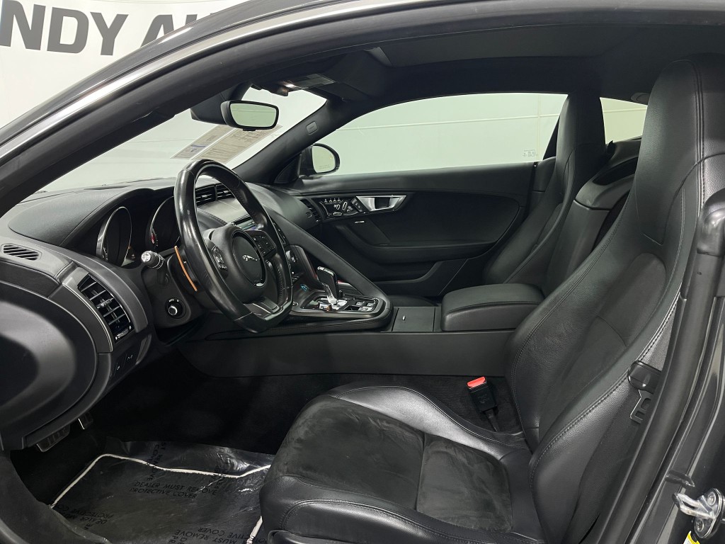 2016 Jaguar F-TYPE Image 13