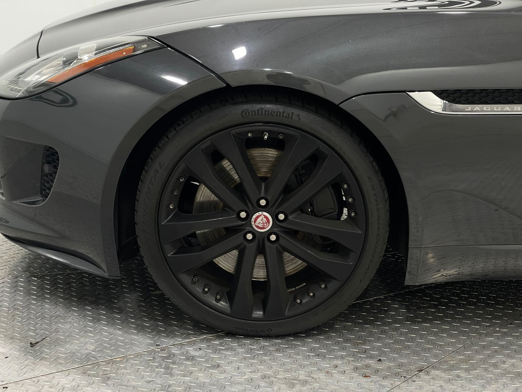 2016 Jaguar F-TYPE Image 33
