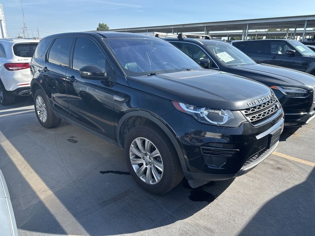 2017 Land Rover Discovery Sport Image 1