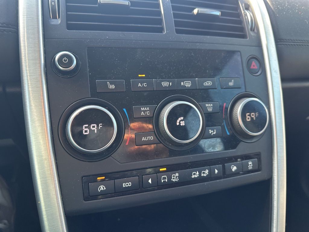 2017 Land Rover Discovery Sport Image 11