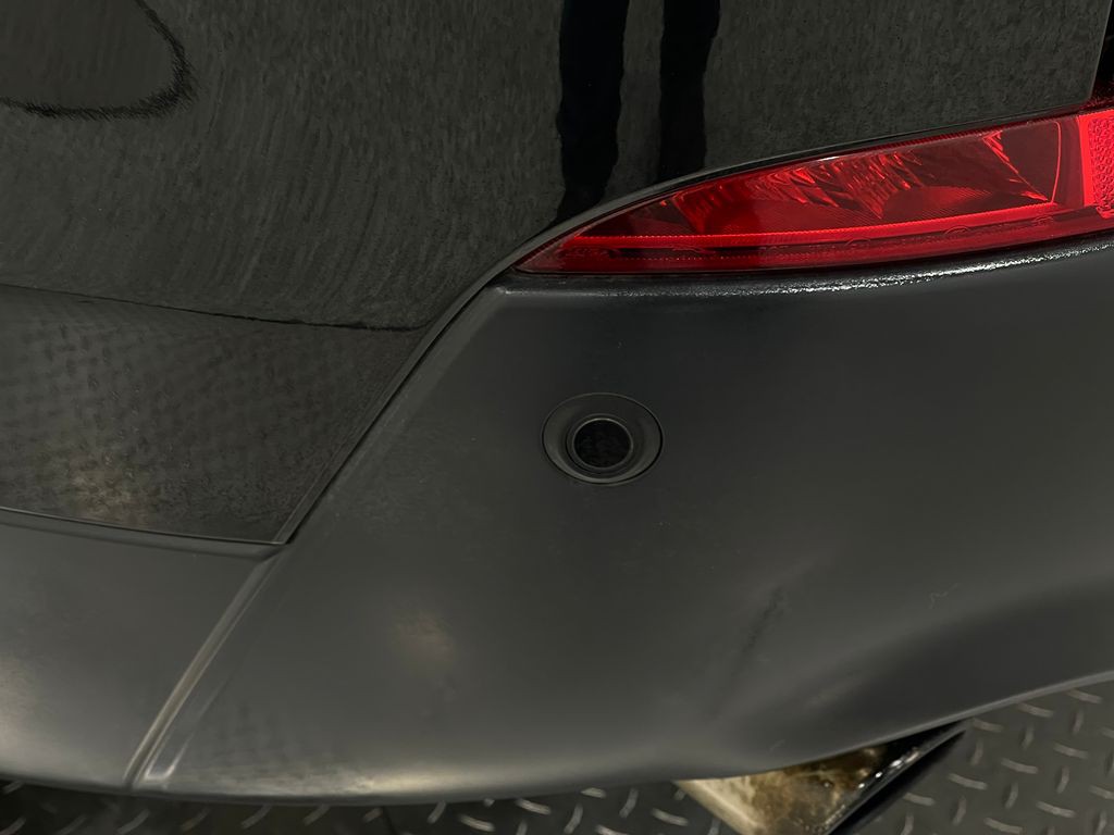 2017 Land Rover Discovery Sport Image 12