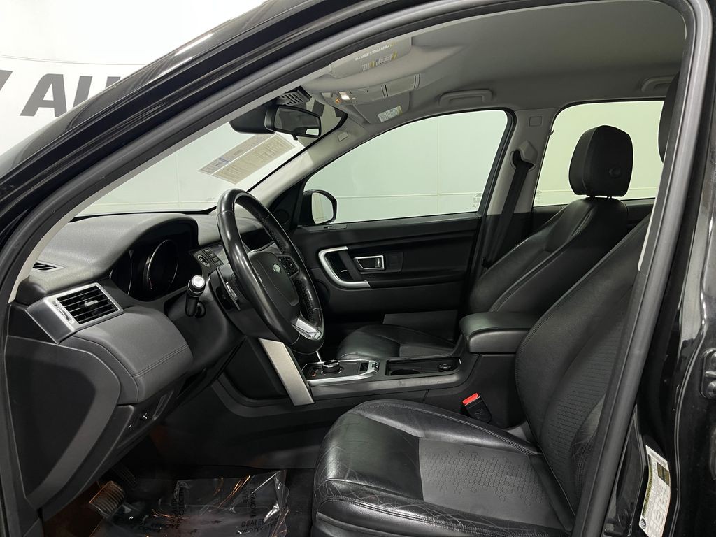 2017 Land Rover Discovery Sport Image 13
