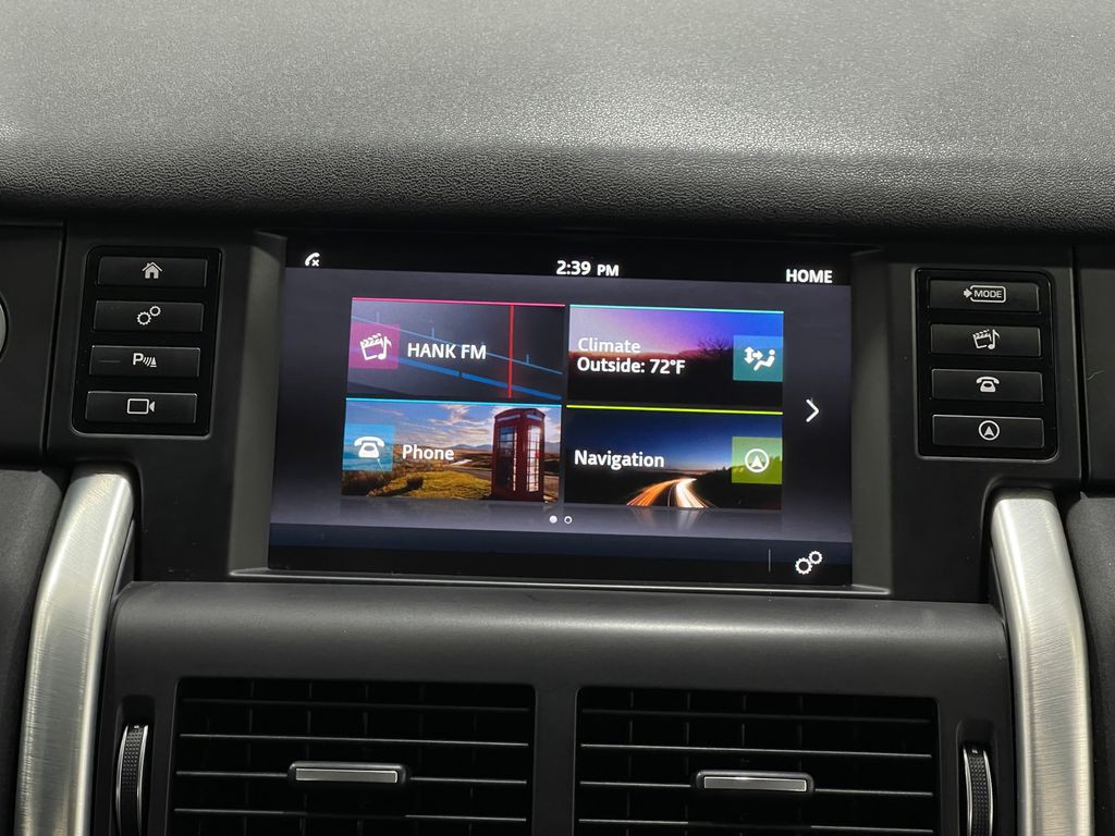 2017 Land Rover Discovery Sport Image 24