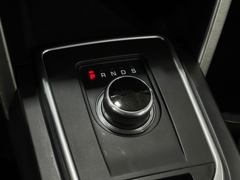 2017 Land Rover Discovery Sport Image 29