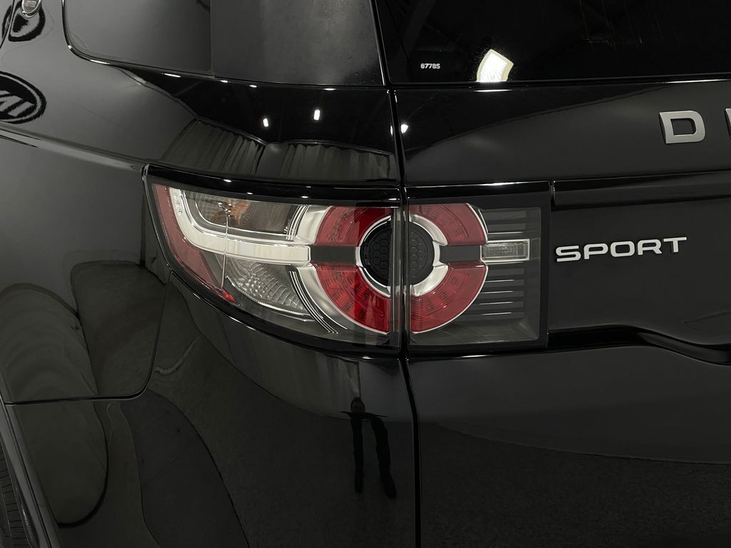 2017 Land Rover Discovery Sport Image 34