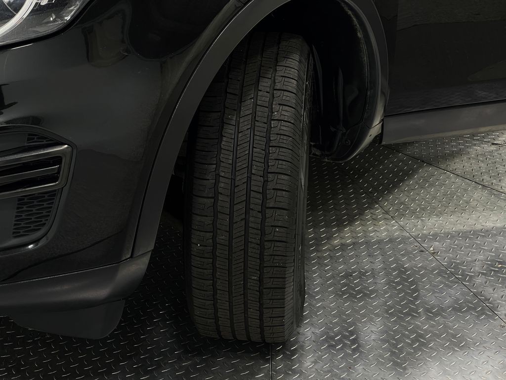 2017 Land Rover Discovery Sport Image 36