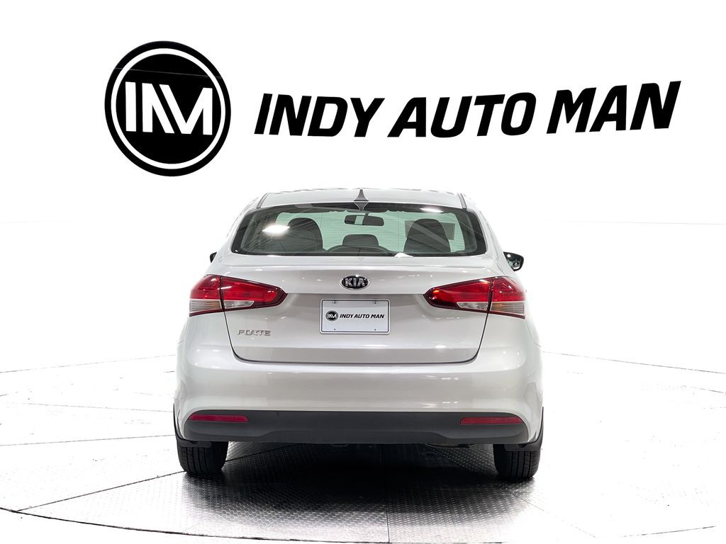 2017 Kia Forte Image 5