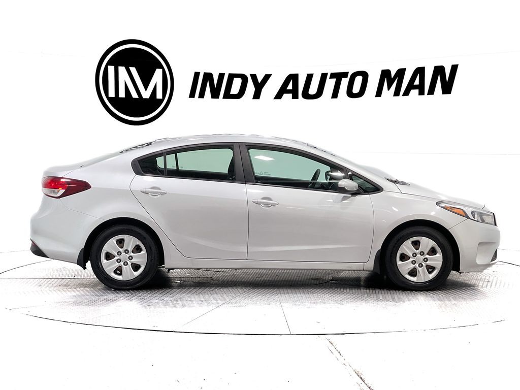 2017 Kia Forte Image 3